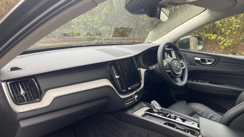 Volvo Xc60 2.0 B5P Inscription Pro 5dr AWD Geartronic Petrol Estate